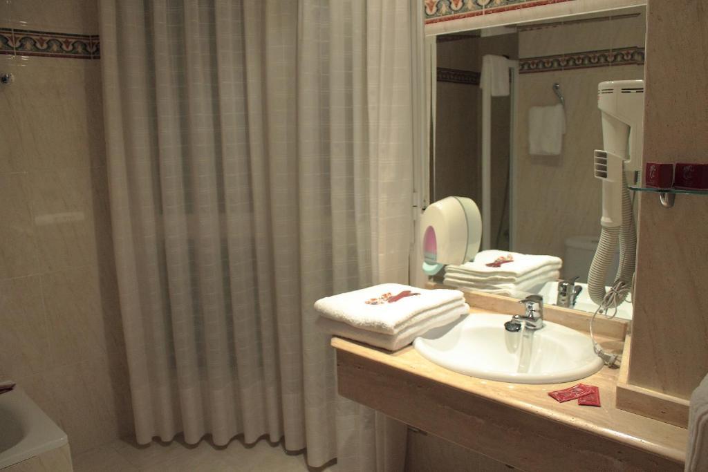 贝纳文特 卡斯蒂利亚旅馆酒店 客房 照片